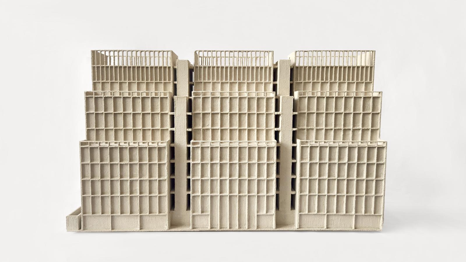 3 TOWERS OLIVIA MODEL