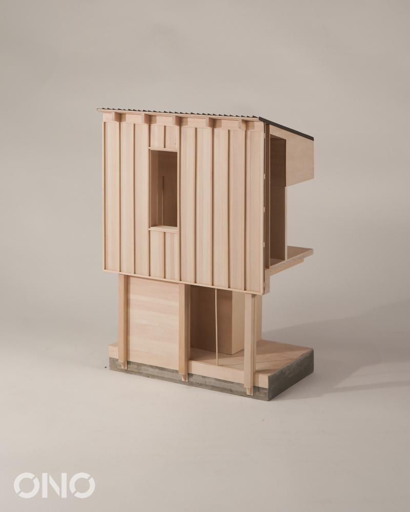 Carriage Section Model