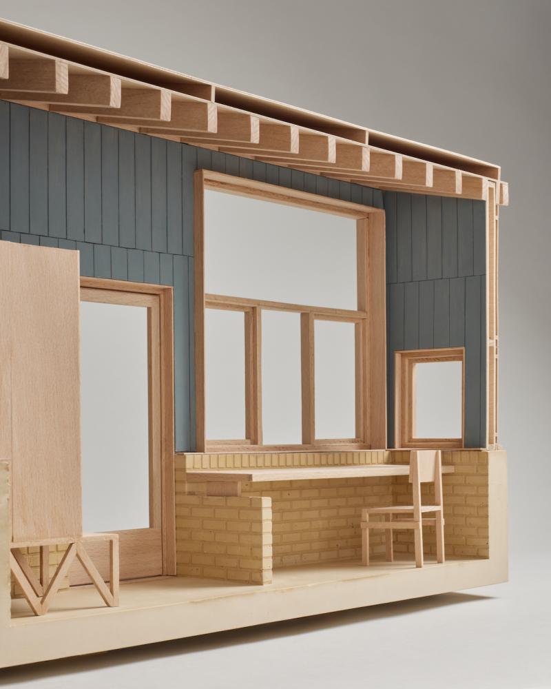 1.10 Highbury Garden Room
Pigmented plaster cast, solid birch, paint